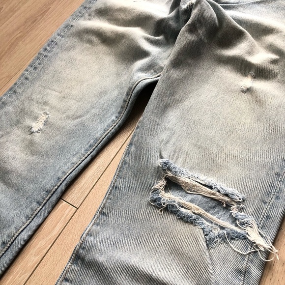 Levi’s Distressed Ankle Jeans Light Wash Women’s Size 29 - Picture 4 of 14